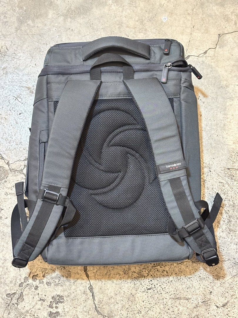 Samsonite Backpack (Category: Backpacks) located in Davao. Submitted by shang_fits (Listing ID 1437527828, Image 2). Description: .
