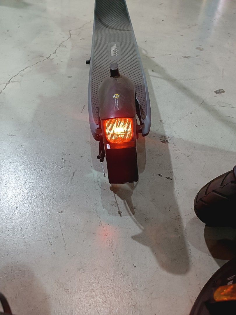 Segway Ninebot kickscooter E2 (Category: Skates, Rollerblades & Scooters) located in Muntinlupa City. Submitted by aussiesurplus (Listing ID 1437464424, Image 3). Description: SHOP AND SAVE AUSTRALIAN SURPLUS #30 Kengi Marketing RMT Industrial Complex Tunasan Muntinlupa 📍Pin on GOOGLE MAP or WAZE: Shop and Save Australian Surplus RETAIL 🕣Store hours: 8:30am to 5:30pm ✅OPEN: Monday to Saturday 🔒CLOSED: Sunday.