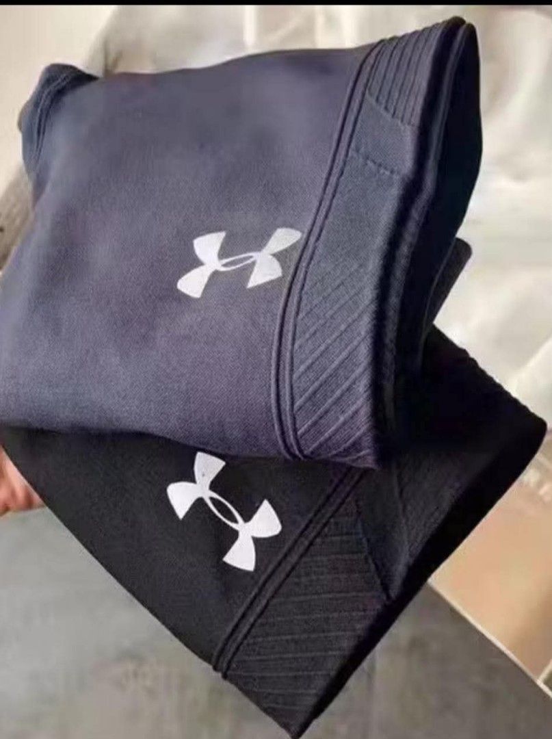 Sports leggings (Category: Activewear) located in Manila. Submitted by brillantes34344 (Listing ID 1437337202, Image 3). Description: 350 Php Each Black Gray Via: Lalamove Loc: Taguig.