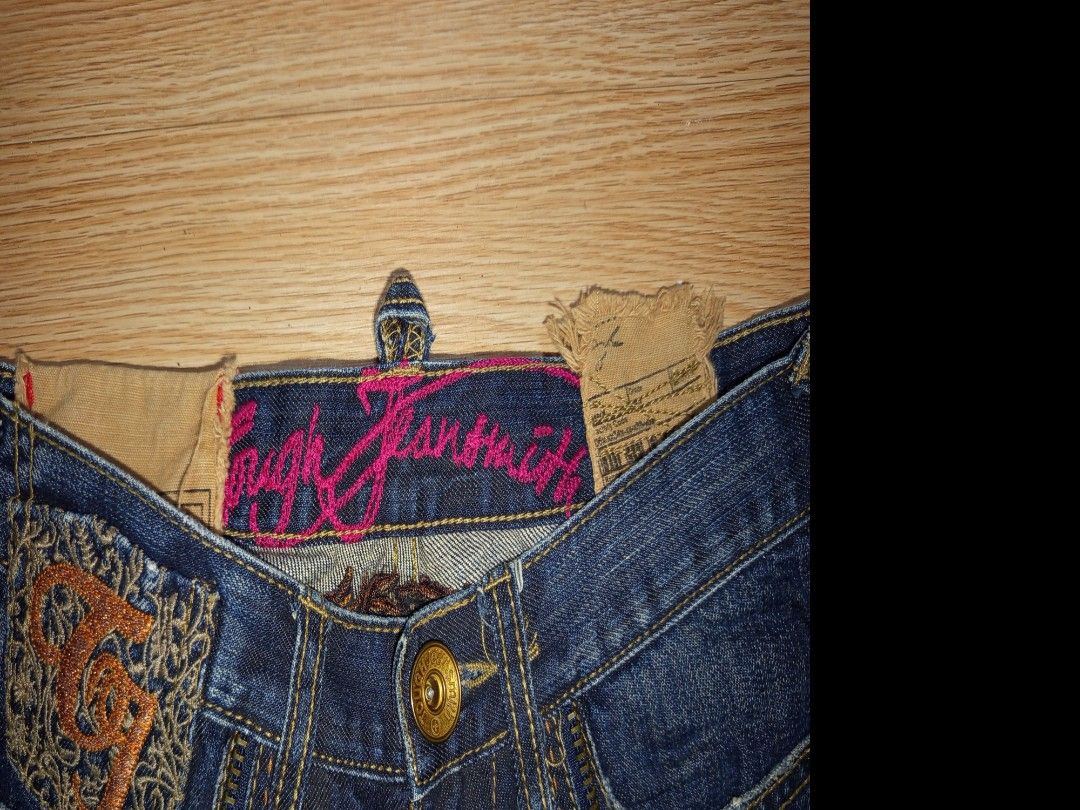 TOUGH JEANS SMITH Y2K FLARE PANTS (Category: Jeans) located in Caloocan City. Submitted by lalillypetals (Listing ID 1437414596, Image 3). Description: waist 27 length 39.5.