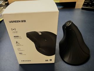UGREEN Ergonomic Wireless Mouse458782700460451840