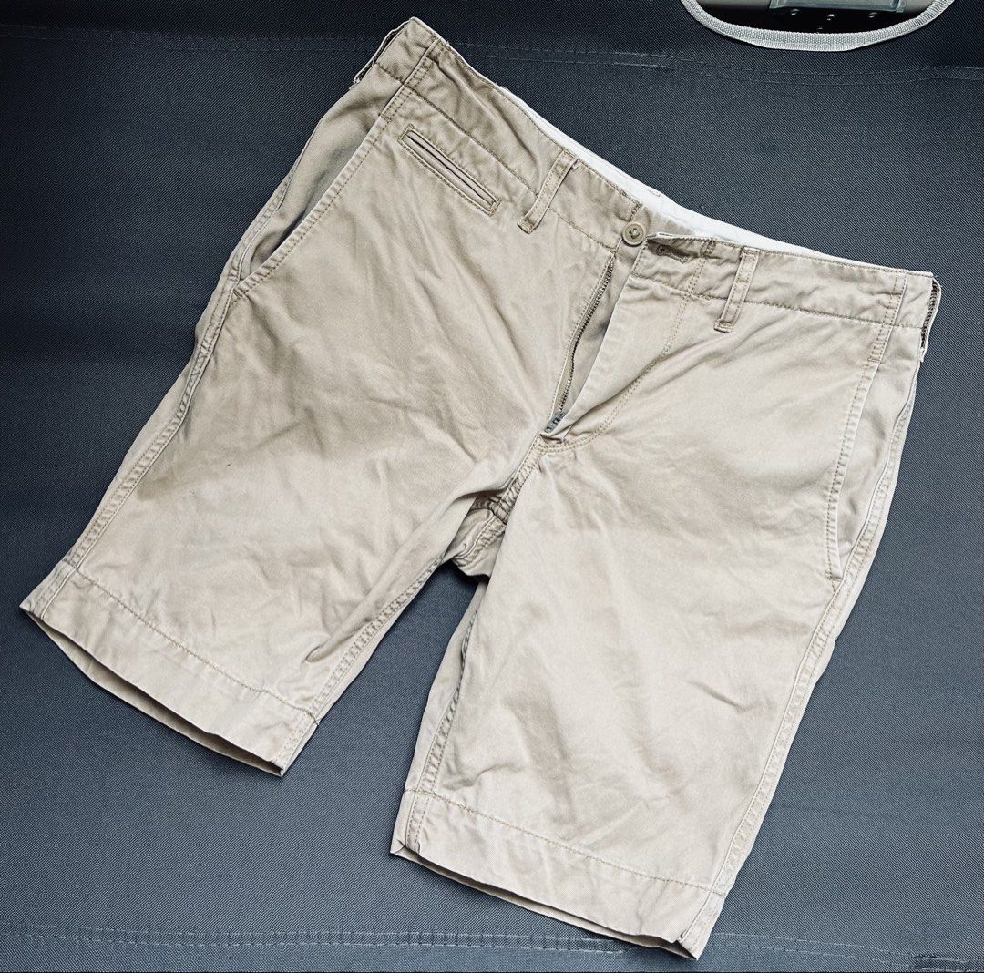 Muji Khaki Shorts - Size S (Category: Announcements) located in Subic. Submitted by round.thrift (Listing ID 1437419453, Image 1). Description: -Muji Khaki Shorts - Size: S - Closure: Button and zipper - Pockets: Two front, two back - Material: Durable fabric - Color: Khaki - Suitable for everyday wear.
