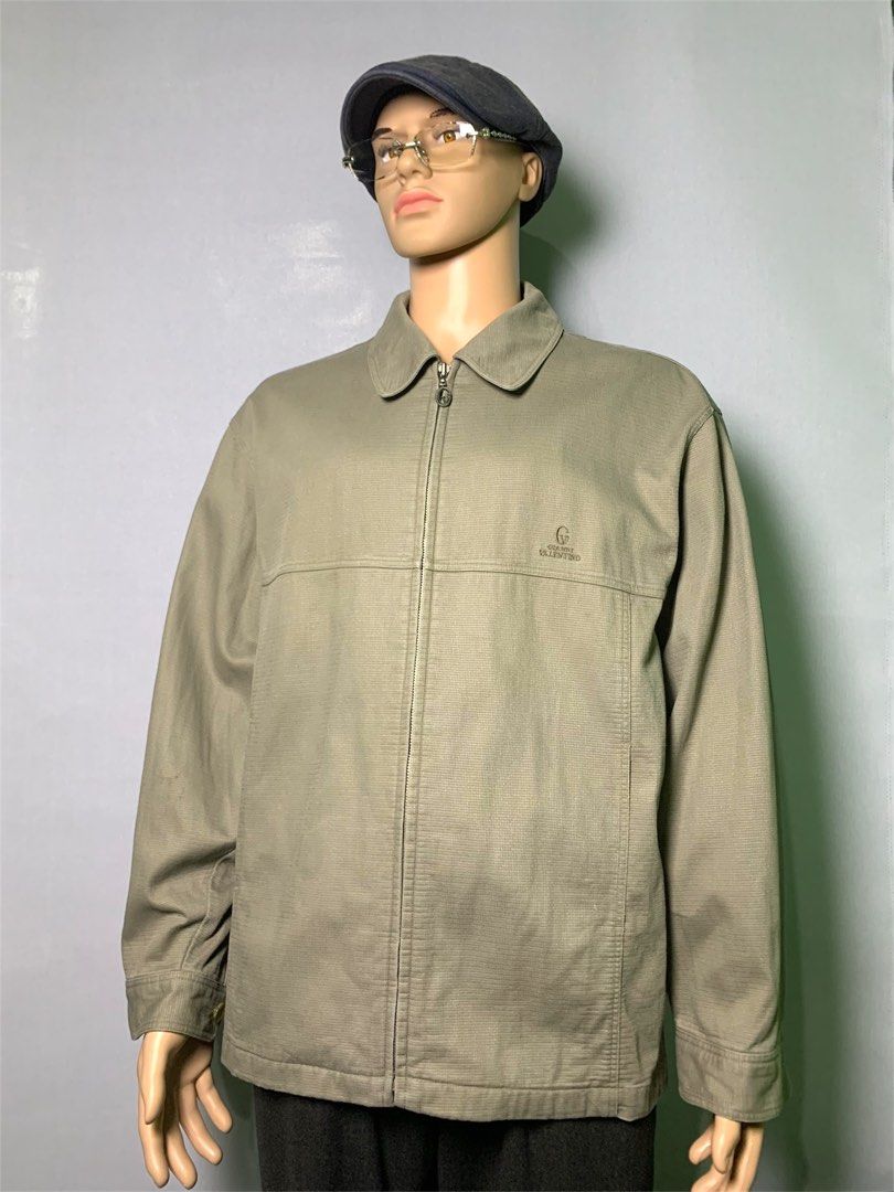 Valentino Gianni Harrington (Category: Luxury Apparel) located in Manila. Submitted by macadr1p (Listing ID 1437550984, Image 1). Description: VALENTINO GIANNI Harrington Dimes: 24.5x29.5 Best fit: XL Color rate: 10/10 Condition: Like New - no issues - Complete tags - Color not faded at all - Collar not faded - No sign of usage - High quality Fabrics - OVERALL💯 ✔ Premium fabric for all-day comfort ✔ Clean and versatile style ✔ Classic and modern