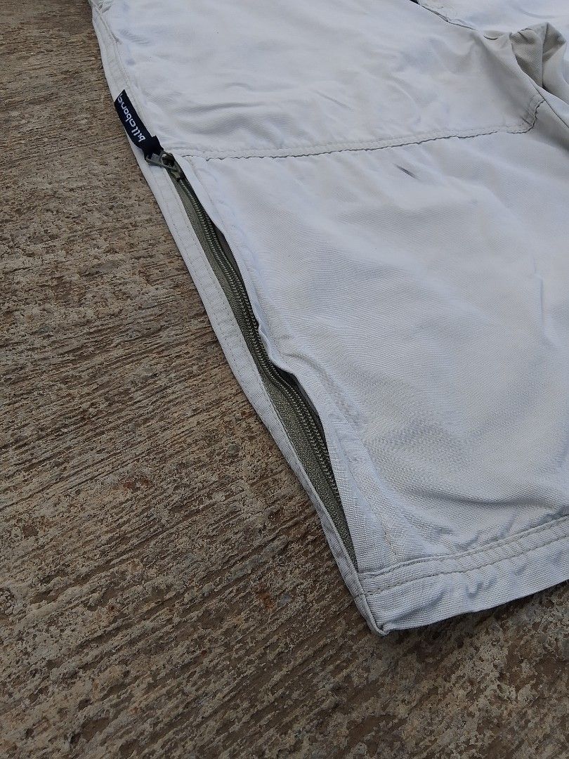 Vintage Y2K Billabong Cargo Short (Category: Shorts) located in Bonifacio. Submitted by rasfinds16 (Listing ID 1437456332, Image 3). Description: Brand : Billabong 📌ALL ITEMS ARE NEGOTIABLE / DM ME 📩 📌Color may vary due to lighting. Waist : 33 on tag Color Rate : 9 / 10 Condition : Excellent Issue : None / Need wash MOP : GCash Courier : J&T Location : Mindanao - PAY NOW / SHIPPED NOW | TOMORROW - WE SHIP NATIONWIDE VIA J&T - ITEMS ARE THRIFTE