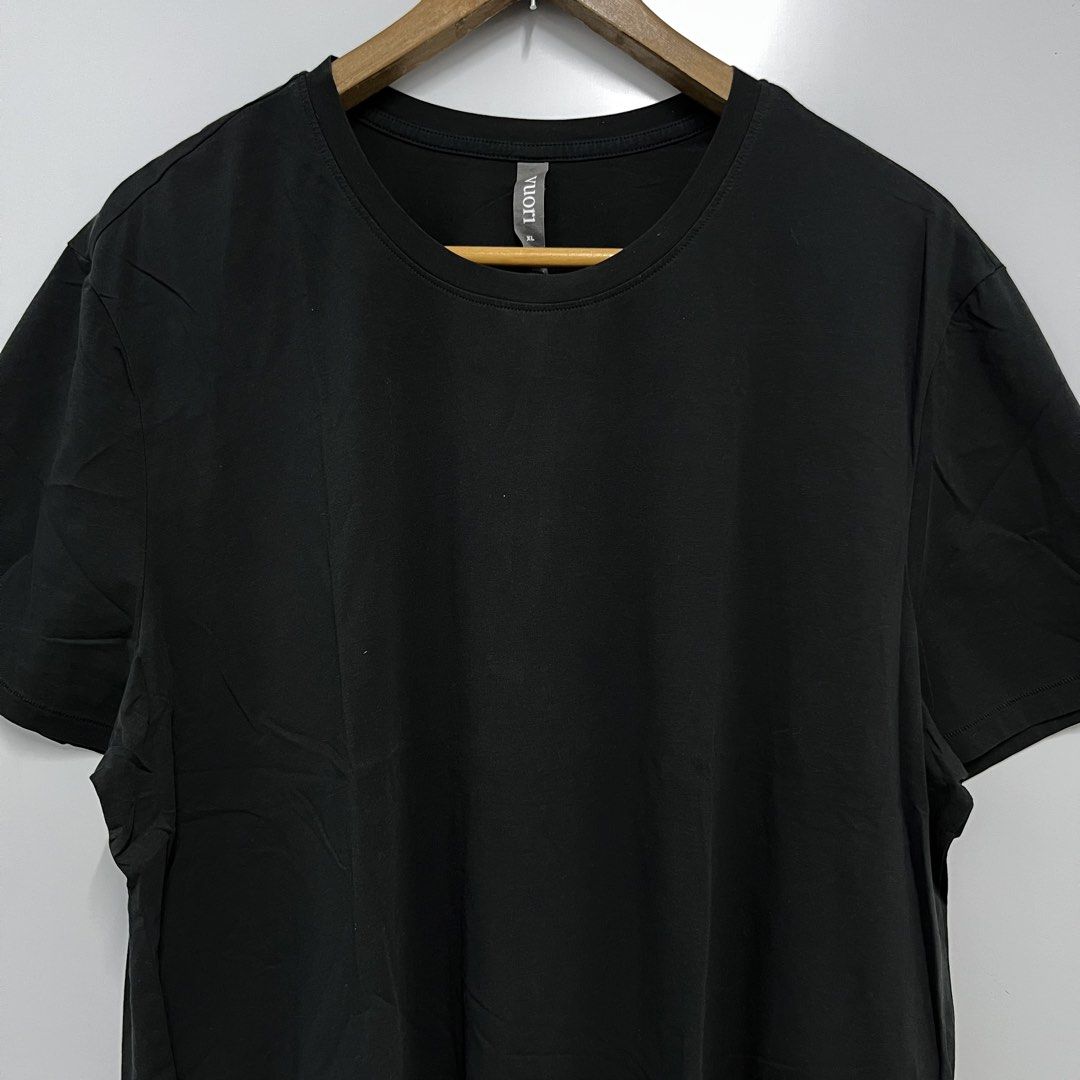 Vuori - Feather Tee Women’s (Category: Shirts) located in Batangas. Submitted by wornwear.ph (Listing ID 1437540872, Image 3). Description: Vuori - Feather Tee Women’s XL Width 23 inches Length 26” Excellent condition 880 only! .
