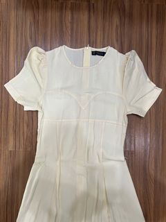 (Category: ) located in . Submitted by everythingbrandedpreloved_ (Listing ID 1437574153, Image 1). Description: .