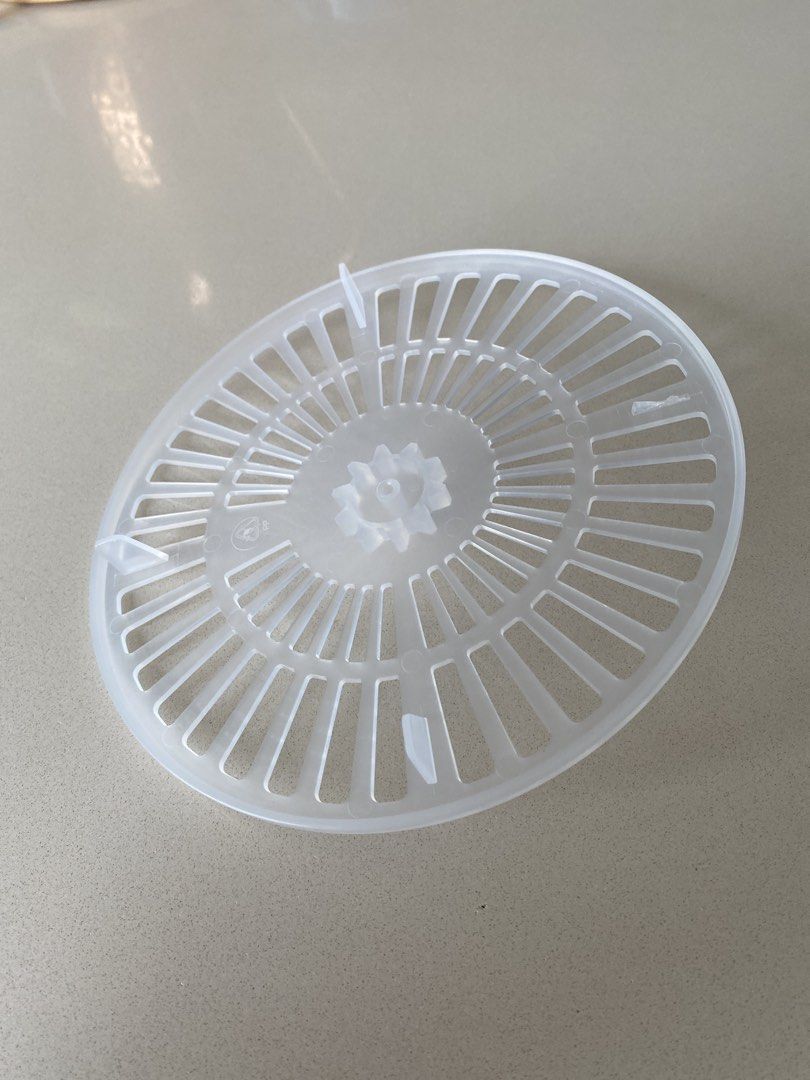 White Salad Spinner - Like New452082885869578243