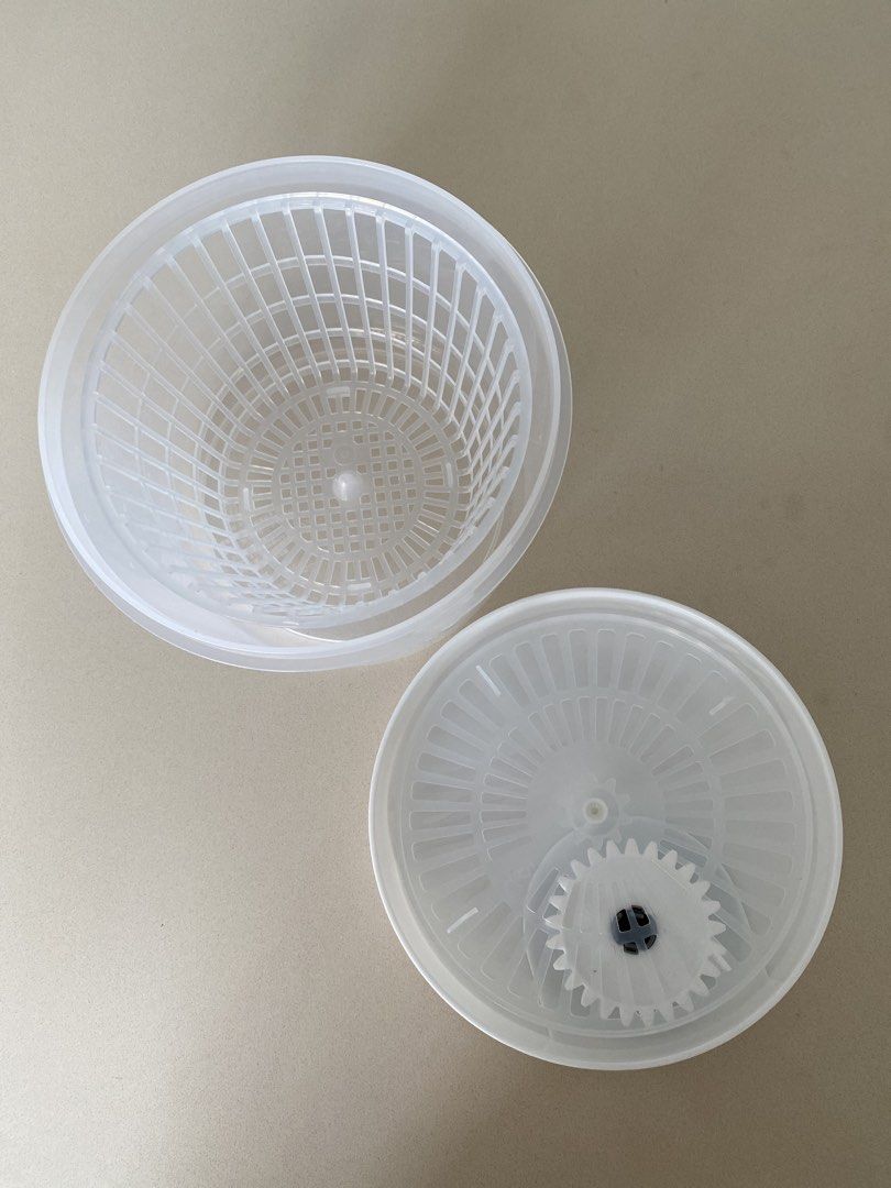White Salad Spinner - Like New452082885869578242