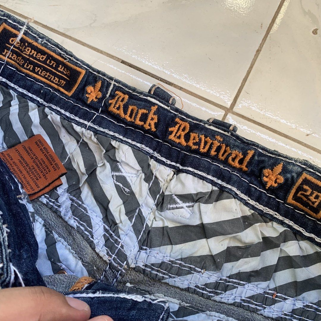 Y2K ROCK REVIVAL MATLOCK ALT STRAIGHT (Category: Jeans) located in Davao. Submitted by mrklrnzz (Listing ID 1437449820, Image 3). Description: AUTHENTIC❗️ WAIST 30 LENGTH 41.5 HEM 7 -IN EXCELLENT CONDITION -ISSUE MINIMAL DISTRESSED ON HEM .