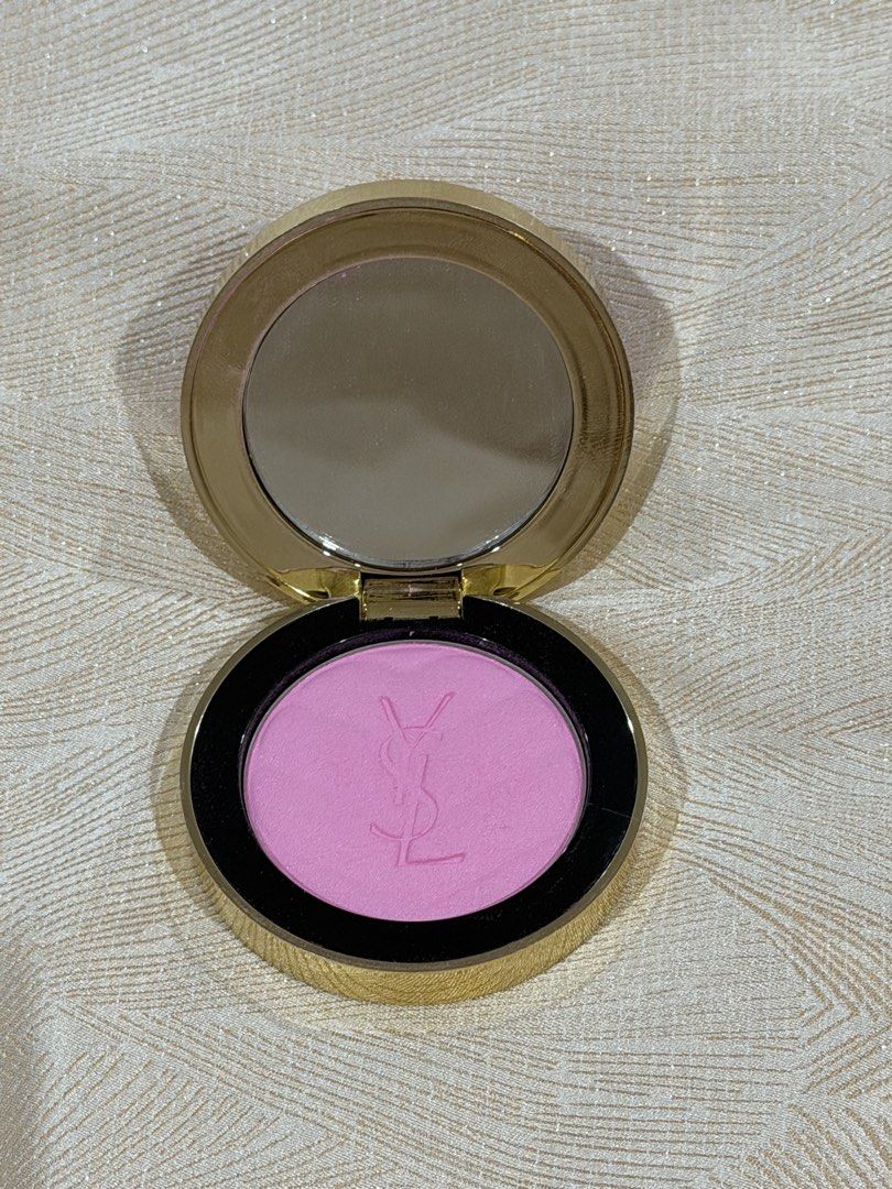 YSL Make Me Blush Powder Blush Shade 42 (Category: Makeup) located in Manila. Submitted by findsbyangel (Listing ID 1437515000, Image 2). Description: - YSL Make Me Blush in shade 42 - Pink powder blush - Gold-tone compact with mirror - Net weight: 6g.
