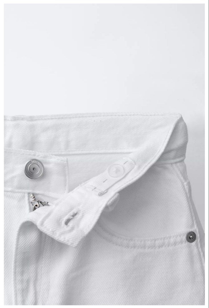Zara White Denim Jeans (Category: Jeans) located in Quezon City. Submitted by declutterbycy (Listing ID 1437556657, Image 3). Description: - Zara white barrel jeans -Never used/ Brand new - 11/12 yrs old kids - 32 wmns wrong size .