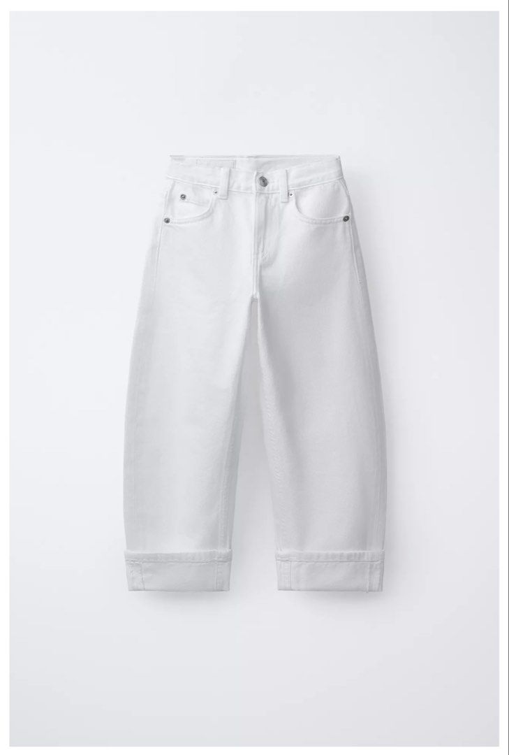 Zara White Denim Jeans (Category: Jeans) located in Quezon City. Submitted by declutterbycy (Listing ID 1437556657, Image 1). Description: - Zara white barrel jeans -Never used/ Brand new - 11/12 yrs old kids - 32 wmns wrong size .