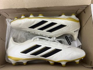 (Category: ) located in . Submitted by hypebeast2024 (Listing ID 1437723182, Image 1). Description: .