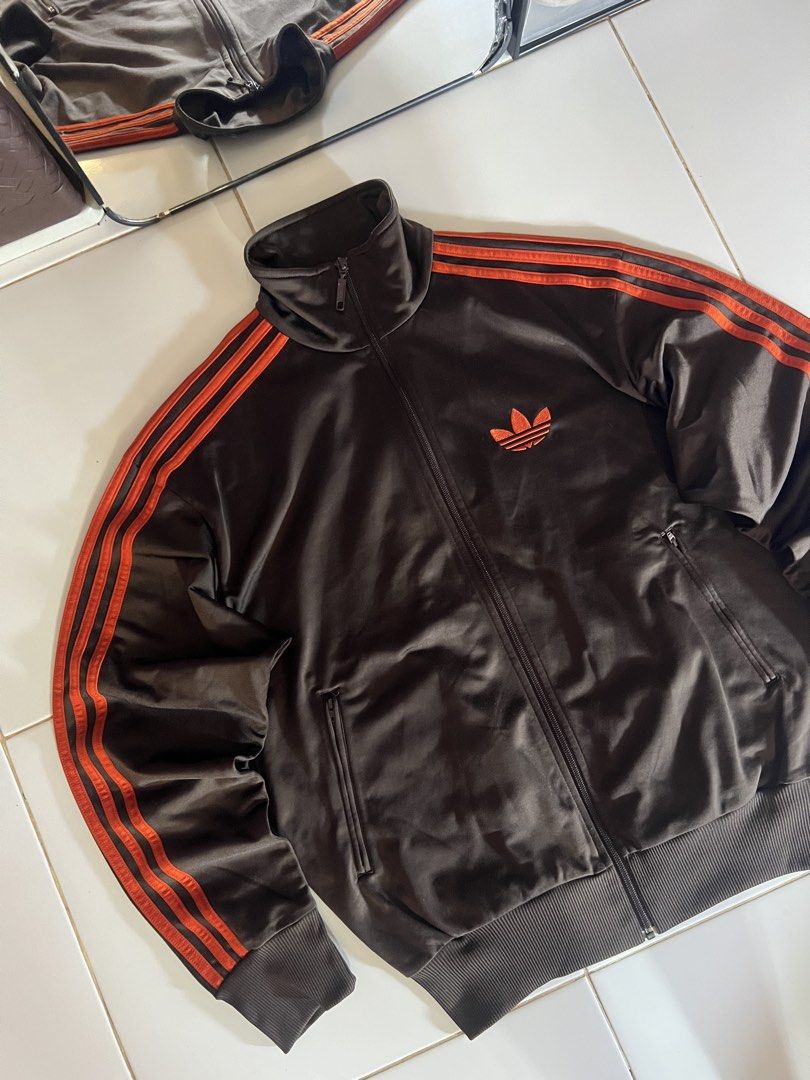 ADIDAS FIREBIRD JACKET BROWN 🧥🤎 (Category: Coats, Jackets and Outerwear) located in Manila. Submitted by metromnlwear (Listing ID 1437649728, Image 2). Description: ADIDAS FIREBIRD JACKET BROWN🧥🤎 Dimes L:26” W:23” Size:Large to XL Color Rate 10/10 Excellent Condition No issue ₱1,500.