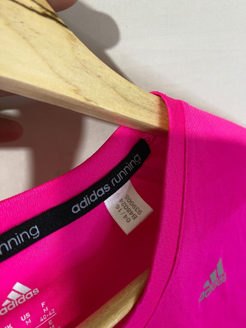 ADIDAS RUNNING RESPONSE LONG SLEEVE TEE (MAGENTA) (Category: Activewear) located in Antipolo. Submitted by canadafindss (Listing ID 1437671926, Image 3). Description: Visit & Follow Canada Finds for more premium thrift, streetwear, vintage, techwear, activewear, and branded finds from Canada 🇨🇦 More items posted regularly: https://www.carousell.ph/u/canadafindss ADIDAS RUNNING RESPONSE LONG SLEEVE TEE (MAGENTA) Brighten up your running rotation