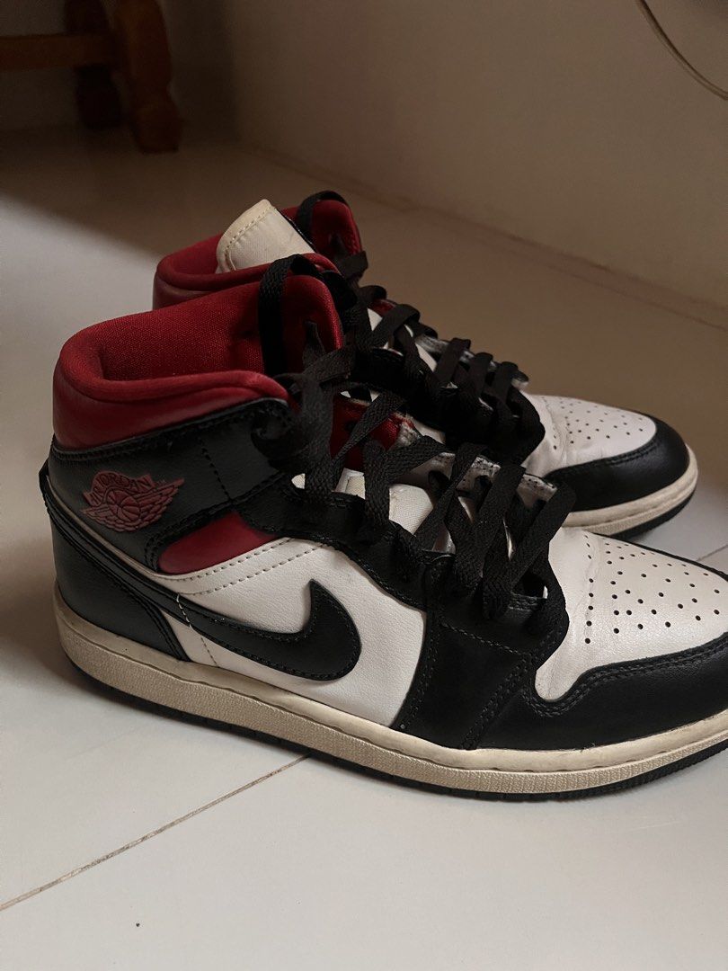 Air Jordan 1 Mid - Black/White/Red (Category: Sneakers) located in Quezon City. Submitted by wywgy (Listing ID 1437667492, Image 2). Description: - Air Jordan 1 Mid - Color: Black, White, and Red - Size: US 8, UK 7, EUR 39, CM 25.0(2.5) .