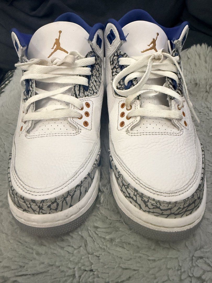 Air Jordan 3 Retro True Blue (Category: Sneakers) located in Manila. Submitted by fhefabelinia (Listing ID 1437636116, Image 1). Description: - Air Jordan 3 Retro - Color: White, blue, and grey - Features elephant print - Size: US 7Y, EUR 40, CM 25, CN 250(2.5) - Made in Indonesia.