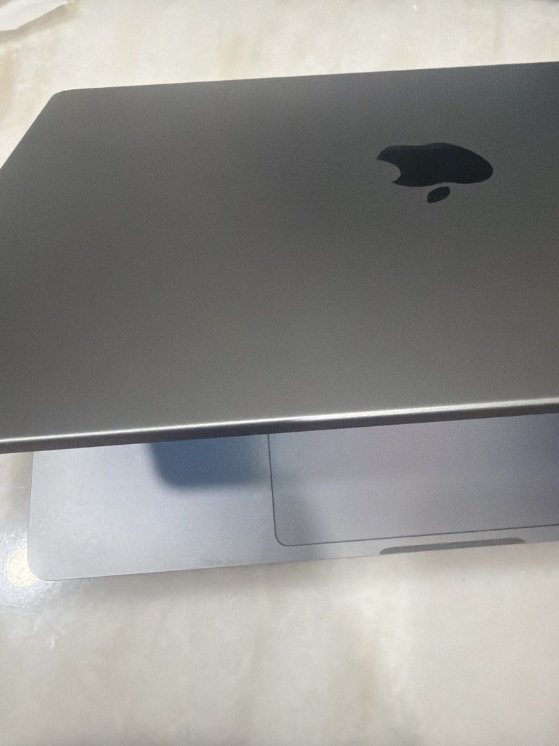 Apple MacBook Pro (M2 Pro) - Midnight/Silver453328231947970561