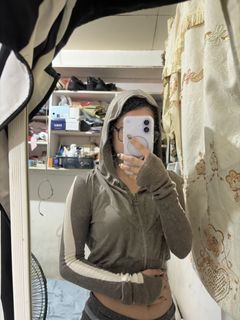 (Category: ) located in . Submitted by _its.ayaaaa (Listing ID 1437650148, Image 1). Description: .