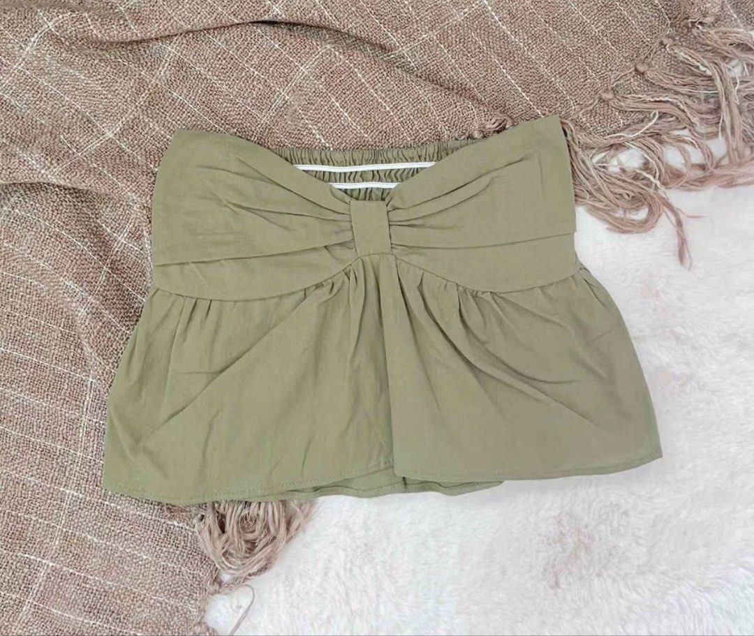 Army Green Tube top (Category: Others Tops) located in Cainta. Submitted by prelovedbxm (Listing ID 1437737943, Image 1). Description: Darker in person (army green) .