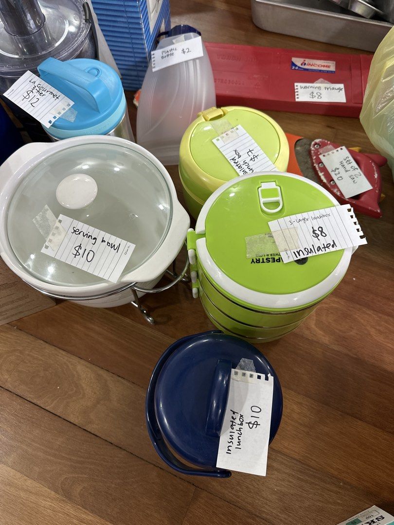 Assorted Kitchenware452959828842260481
