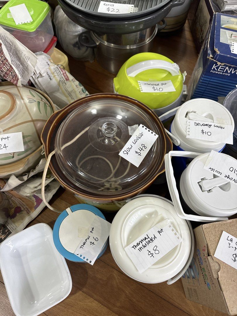 Assorted Kitchenware452959828842260483