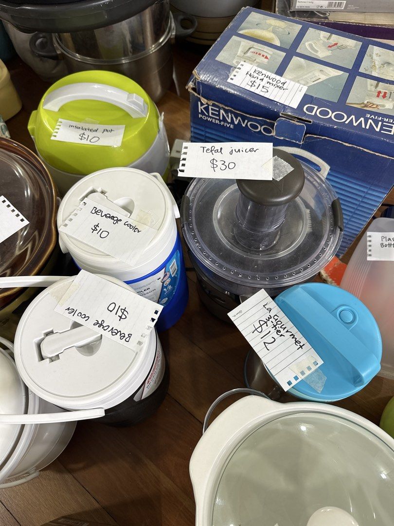 Assorted Kitchenware452959828842260480