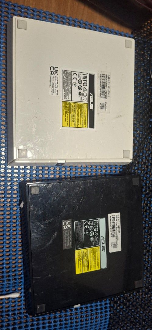 ASUS External DVD Writer - White & Black453225148444856322