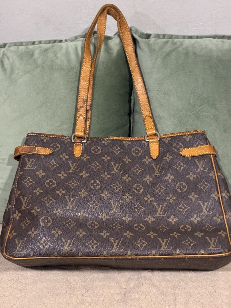 Authentic LV Monogram Batignolles Horizontal Tote (Category: Luxury Bags & Wallets) located in Manila. Submitted by cellymeji060371 (Listing ID 1437698982, Image 1). Description: Authentic Has major flaws in handles and pipings, needs change in vachetta No leather cracks in monogram.