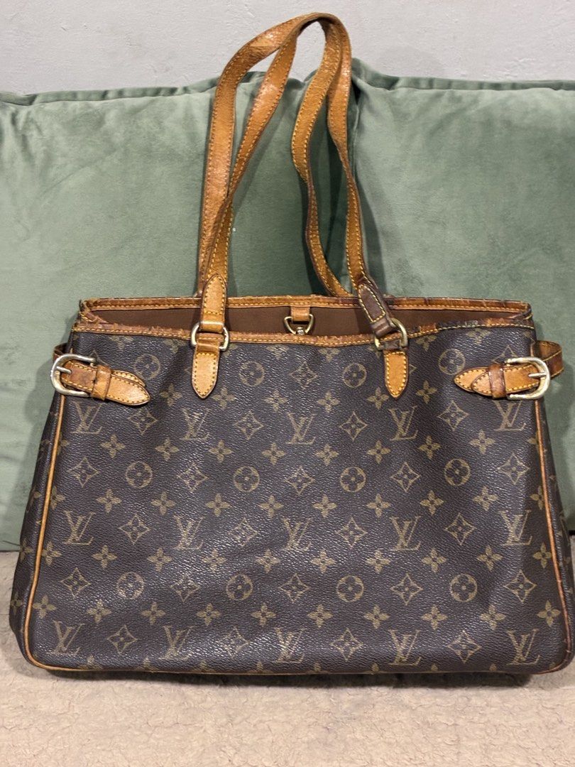 Authentic LV Monogram Batignolles Horizontal Tote (Category: Luxury Bags & Wallets) located in Manila. Submitted by cellymeji060371 (Listing ID 1437698982, Image 3). Description: Authentic Has major flaws in handles and pipings, needs change in vachetta No leather cracks in monogram.