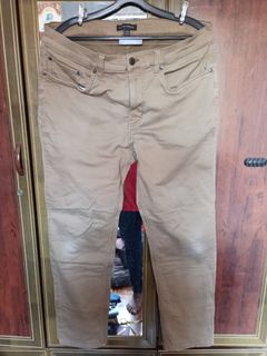 (Category: ) located in . Submitted by homedraya (Listing ID 1437652366, Image 1). Description: .