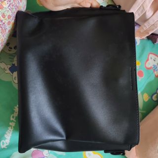 (Category: ) located in . Submitted by _prelovedbysyaz_ (Listing ID 1437714046, Image 1). Description: .