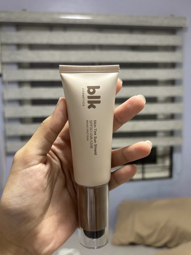 BLK Cosmetics Skin Tint Sun Shield - Toast (Category: Makeup) located in Manila. Submitted by felookie (Listing ID 1437679638, Image 1). Description: RFS: Don’t use it anymore, using diff skin tint Condition: Still full like 95%, but brush is used and no box. Issue: None 📍STA. ROSA LAGUNA Buyer will shoulder sf fee - jnt/lalamove delivery MOP: Gcash.