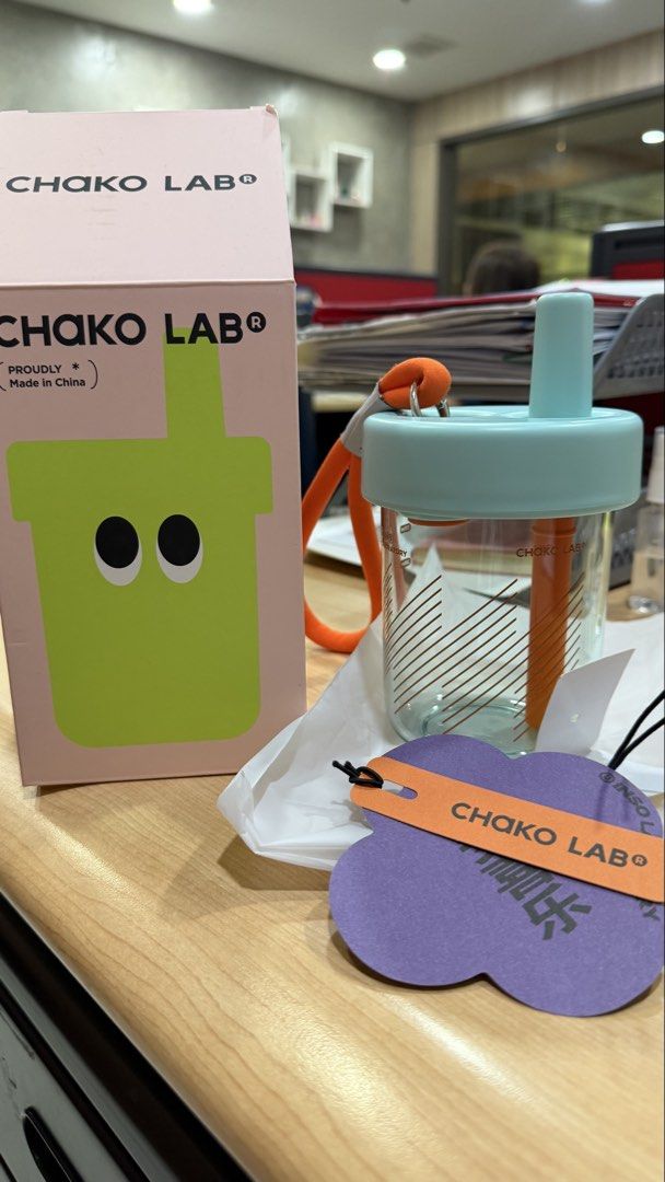 Chako Lab Straw Cup (Category: Water Bottles & Tumblers) located in Rizal. Submitted by iamjewela (Listing ID 1437588952, Image 3). Description: For Sale: Chako Lab Straw Cup – 450ml Condition: Like new, used only once (complete with box and original packaging) Inclusions: Carrying cotton strap + FREE brand new silicone boot RFS: Need funds. Guaranteed authentic. PM for more details 😊.