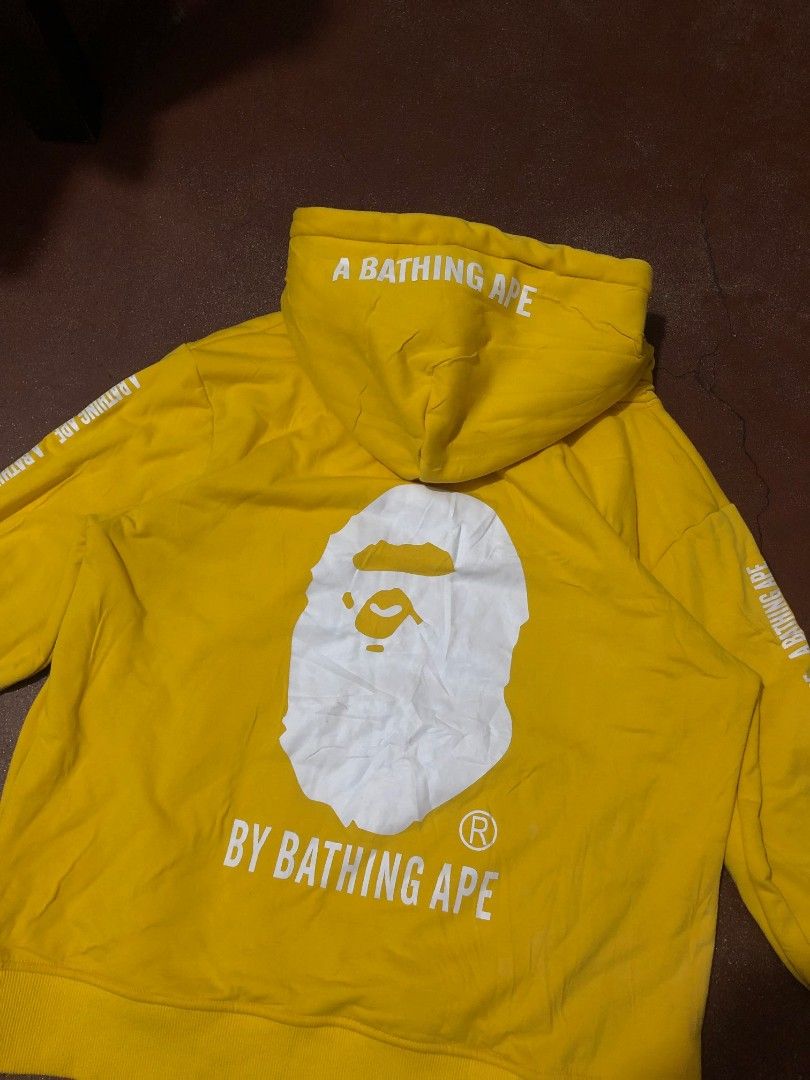 Champion x A Bathing Ape Collab Hoodie (Category: Coats, Jackets and Outerwear) located in Manila. Submitted by thriftyjii (Listing ID 1437753874, Image 2). Description: Size: Large - Semi X-Large Like New Condition Cut washtags Needs Wash Color Rate: 10/10.