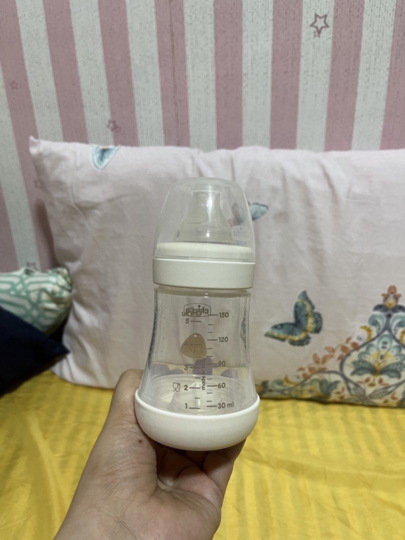 Chicco feeding bottle (Category: Breastfeeding & Bottle Feeding) located in Manila. Submitted by trixiakriz45954 (Listing ID 1437704964, Image 3). Description: Chicco feeding bottle 150 mL opened and sterilized but not used..