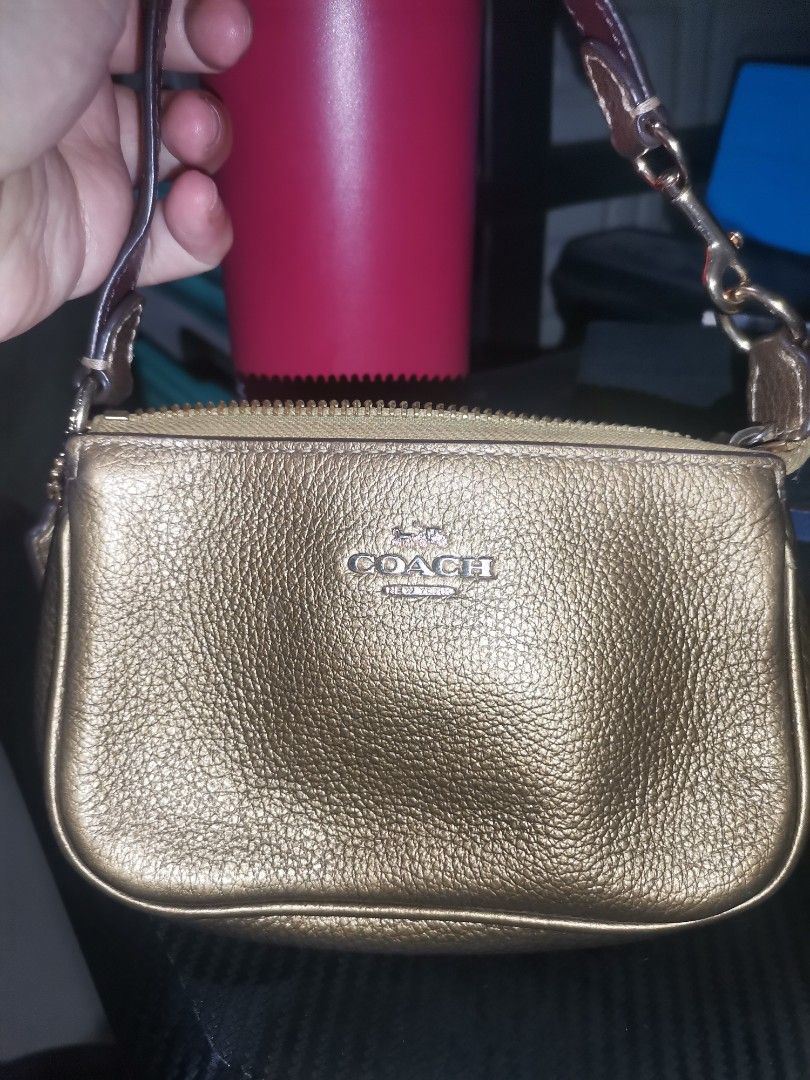 Coach Nolita (Category: Purses & Pouches) located in Pasig City. Submitted by catbubc (Listing ID 1437720726, Image 1). Description: Still in pristine condition👌 Kindly refer to the photos for details.