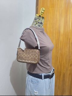 (Category: ) located in . Submitted by chictine (Listing ID 1437685079, Image 1). Description: .