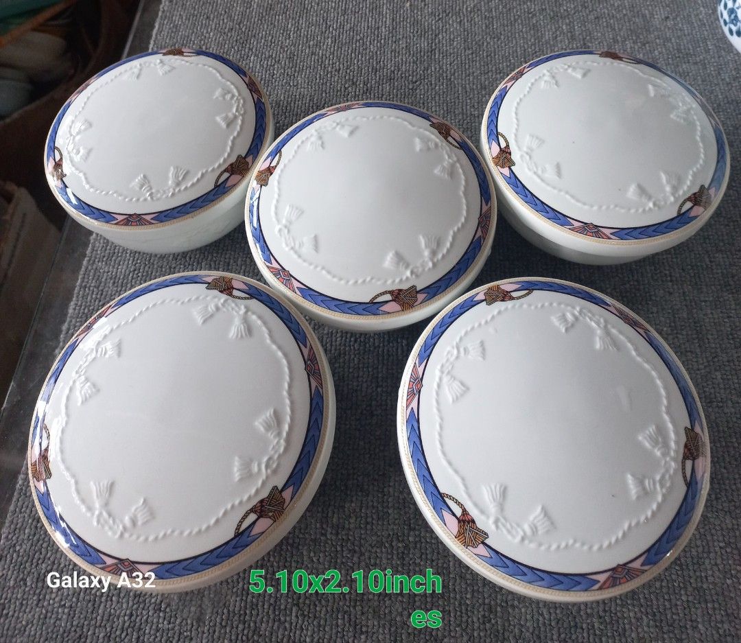 Covered serving bowls Rice bowls/microwave safe/3pcs available (Category: Other Kitchenware & Tableware) located in Quezon City. Submitted by sabadojuliet25680 (Listing ID 1437621320, Image 1). Description: Covered serving bowls Rice bowls/microwave safe all goods as a new 3pcs available design.