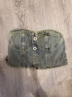 (Category: ) located in . Submitted by preloved_011 (Listing ID 1437679965, Image 1). Description: .