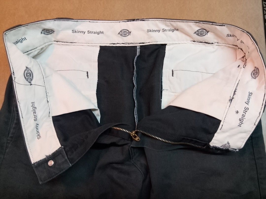 Dickies Black Double Knee Skinny Straight (B&W Double Patch) (Category: Jeans) located in Quezon City. Submitted by vintage.cashualteesph (Listing ID 1437752036, Image 2). Description: Authentic Japan Variant Dickies tag/washtags 34 on tag but 36 on Tape (Can trully fit to 36) Minor Fade lang sa binti na part 750 Shipped.