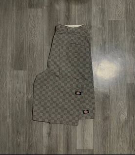 (Category: ) located in . Submitted by thrift2jeru (Listing ID 1437692457, Image 1). Description: .