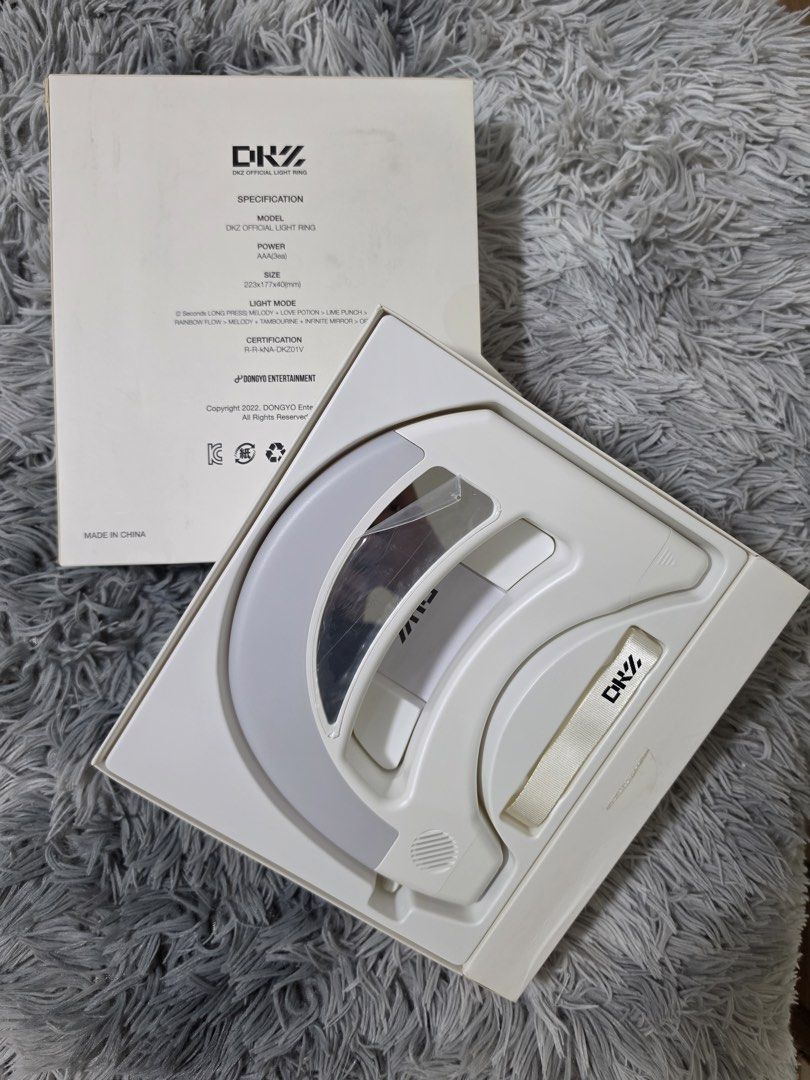 DKZ Light Ring (Official Lightstick) (Category: Lighting) located in Angeles City. Submitted by crunchychingu (Listing ID 1437747654, Image 1). Description: - Unsealed but never used.