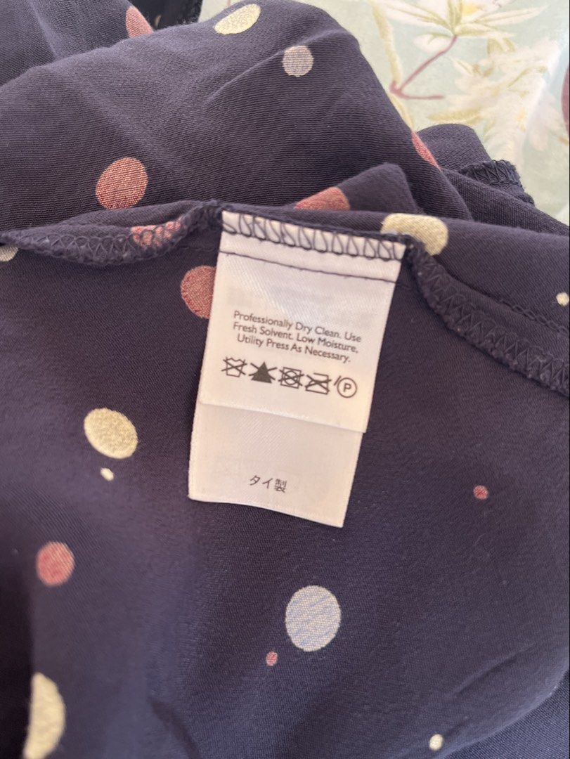 Polka Dot Midi Skirt (Category: Skirts) located in Muntinlupa City. Submitted by ysabeb (Listing ID 1437665702, Image 3). Description: rayon polka dot maxi/midi skirt. Lightweight drapey fabric. Measurements taken: Waist: 14” relaxed, stretches to 18” Length: 33” Tagged size 10 with elastic waist. Fits small to medium no when worn pics :>.