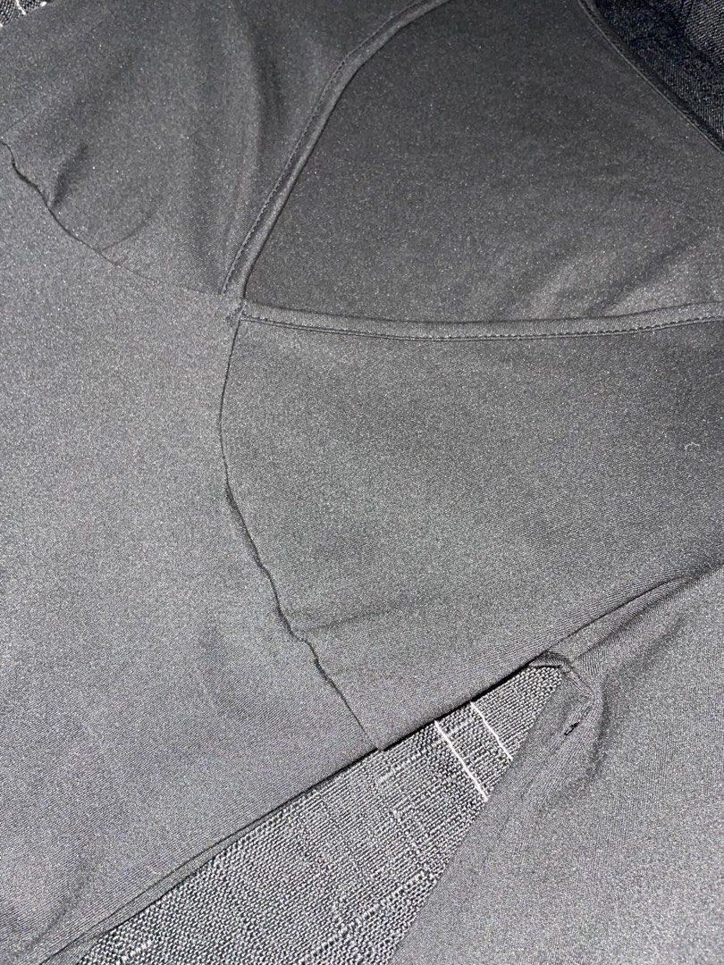 EgrlEra Deep V-Neck Sexy Top (Category: Blouses) located in Las Pinas. Submitted by uiiauiiauiauiiaui (Listing ID 1437648859, Image 2). Description: brandnew!! amoy shein pa po alam niyo ‘yan 😔 sinukat lang and turns out im not size s sa shein sizing .