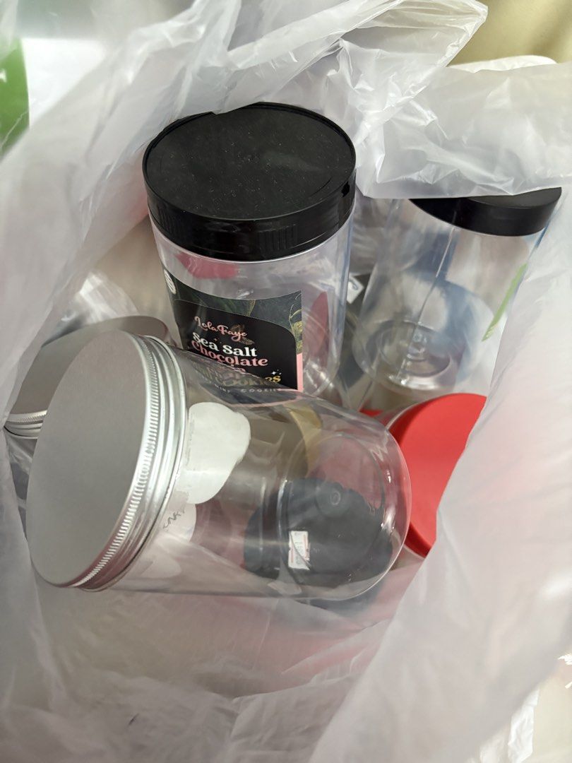 Empty Plastic Storage Jars with Lids453603771653171200