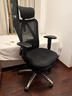 （分類：）位於 。 由 swiftbird.5a6ddb 提交（商品編號 1437716658，圖片 1）。簡介： 。