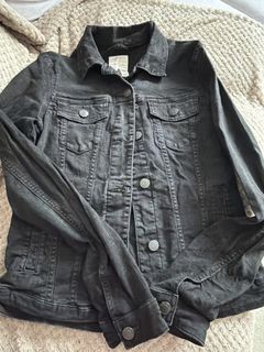 (Category: ) located in . Submitted by justdeals_ (Listing ID 1437623670, Image 1). Description: .