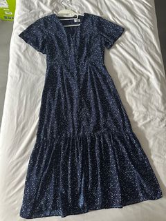 (Category: ) located in . Submitted by ptclothes (Listing ID 1437643938, Image 1). Description: .