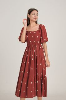 (Category: ) located in . Submitted by beau-tifulcloset (Listing ID 1437651670, Image 1). Description: .